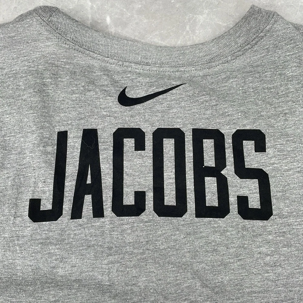 Men’s The Nike Tee Raiders Josh Jacobs #28 Short Sleeve Shirt XL